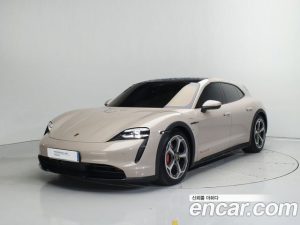 Porsche Taycan 4S CROSS TURISMO 2023 года из Южной Кореи