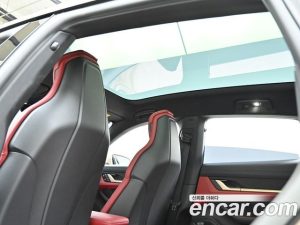 Porsche Taycan 4S CROSS TURISMO 2023 года из Южной Кореи