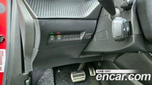 Peugeot 2008 1.5 BlueHDi GT 2021 года из Южной Кореи