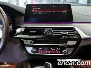 BMW 5-Series 520d M Sport Plus 2020 года из Южной Кореи