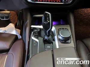 BMW 5-Series 520d M Sport Plus 2020 года из Южной Кореи
