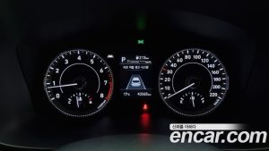 Hyundai Venue 1.6 Flux 2020 года из Южной Кореи