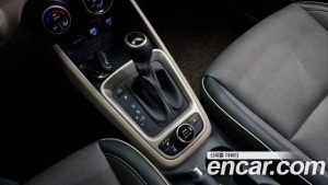Hyundai Venue 1.6 Flux 2020 года из Южной Кореи
