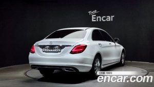 Mercedes-Benz C-Class C200 Avantgarde 2020 года из Южной Кореи