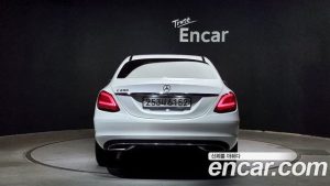 Mercedes-Benz C-Class C200 Avantgarde 2020 года из Южной Кореи