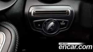 Mercedes-Benz C-Class C200 Avantgarde 2020 года из Южной Кореи