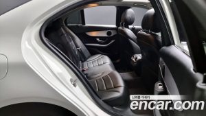 Mercedes-Benz C-Class C200 Avantgarde 2020 года из Южной Кореи