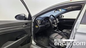 Hyundai AVANTE 1.6 2020 года из Южной Кореи