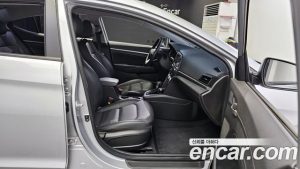 Hyundai AVANTE 1.6 2020 года из Южной Кореи