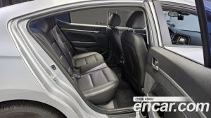 Hyundai AVANTE 1.6 2020 года из Южной Кореи