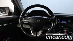 Hyundai AVANTE 1.6 2020 года из Южной Кореи