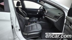 Hyundai AVANTE 1.6 2020 года из Южной Кореи