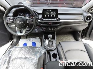 Kia K3 2020 года из Южной Кореи