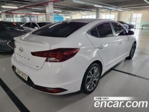 Hyundai AVANTE 1.6 2020 года из Южной Кореи