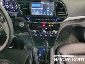 Hyundai AVANTE 1.6 2020 года из Южной Кореи