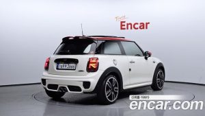 Mini Cooper JCW 2021 года из Южной Кореи