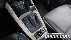 Hyundai Venue 1.6 Flux 2020 года из Южной Кореи