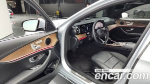 Mercedes-Benz E-Class E250 Exclusive 2021 года из Южной Кореи