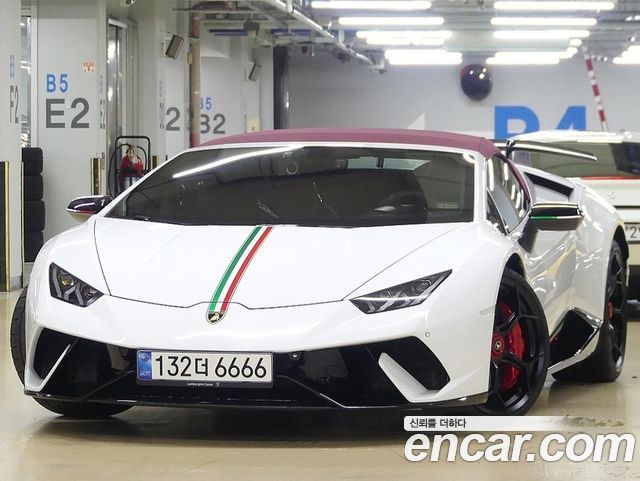 Lamborghini Huracan LP640-4 SPYDER Performante 2019 года из Кореи