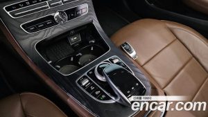 Mercedes-Benz E-Class E250 Avantgarde 2020 года из Южной Кореи