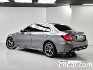 Mercedes-Benz C-Class C200 AMG Line 2021 года из Южной Кореи