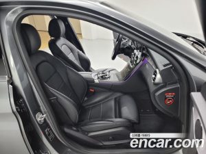 Mercedes-Benz C-Class C200 AMG Line 2021 года из Южной Кореи