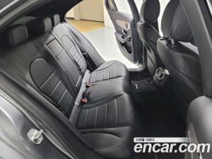 Mercedes-Benz C-Class C200 AMG Line 2021 года из Южной Кореи