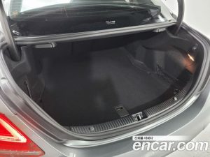 Mercedes-Benz C-Class C200 AMG Line 2021 года из Южной Кореи
