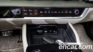 Kia Sportage Signature 2WD 2023 года из Южной Кореи