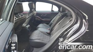 Mercedes-Benz S-Class S400 d 4MATIC 2023 года из Южной Кореи