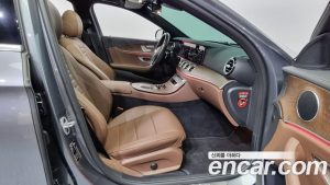 Mercedes-Benz E-Class E250 Exclusive 2021 года из Южной Кореи