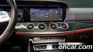 Mercedes-Benz CLS-Class CLS300d AMG Line 2020 года из Южной Кореи