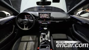 Audi A4 40 TDI 4WD Premium 2020 года из Южной Кореи