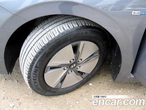 Hyundai Ioniq 1.6 HEV 2020 года из Южной Кореи