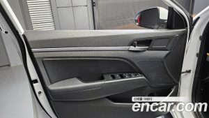 Hyundai AVANTE 1.6 2020 года из Южной Кореи