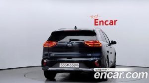 Kia Niro 1.6 HEV 2020 года из Южной Кореи
