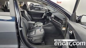 Kia Niro 1.6 HEV 2020 года из Южной Кореи