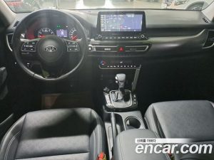 Kia Seltos Бензин 1.6 Turbo 2WD 2020 года из Южной Кореи
