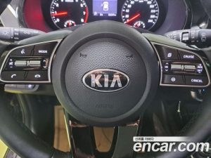 Kia Seltos Бензин 1.6 Turbo 2WD 2020 года из Южной Кореи