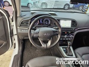 Hyundai AVANTE 1.6 2020 года из Южной Кореи