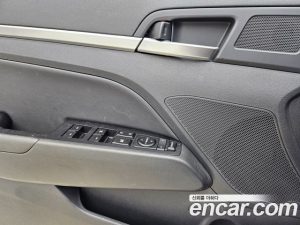 Hyundai AVANTE 1.6 2020 года из Южной Кореи