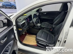 Kia Stonic 1.4 2019 года из Южной Кореи