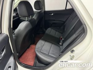 Kia Stonic 1.4 2019 года из Южной Кореи