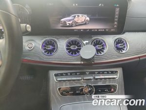 Mercedes-Benz CLS-Class CLS450 4MATIC AMG Line 2020 года из Южной Кореи