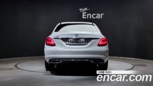 Mercedes-Benz C-Class C200 Avantgarde 2020 года из Южной Кореи