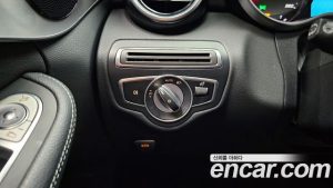 Mercedes-Benz C-Class C200 Avantgarde 2020 года из Южной Кореи