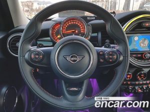 Mini Cooper 5Door HIGH 2020 года из Южной Кореи