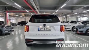 Kia Sorento Бензин 2.5T 2WD 2021 года из Южной Кореи