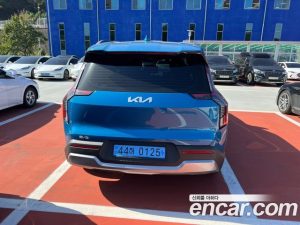 Kia EV9 Air 4WD 2024 года из Южной Кореи
