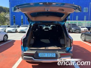 Kia EV9 Air 4WD 2024 года из Южной Кореи